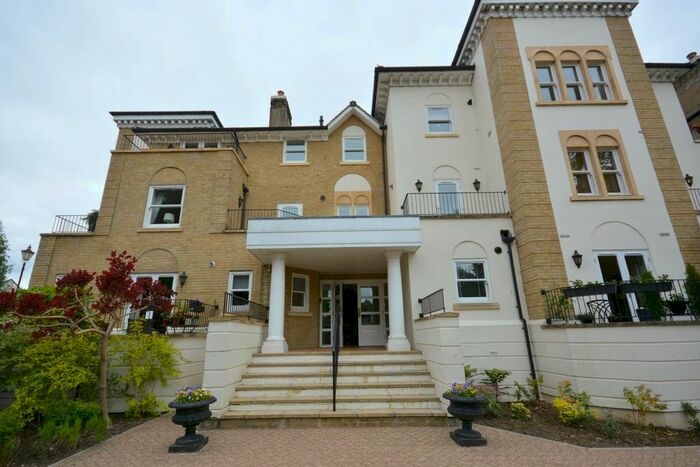 2 Bedroom Flat To Rent In Badgers Holt, Tunbridge Wells, TN2