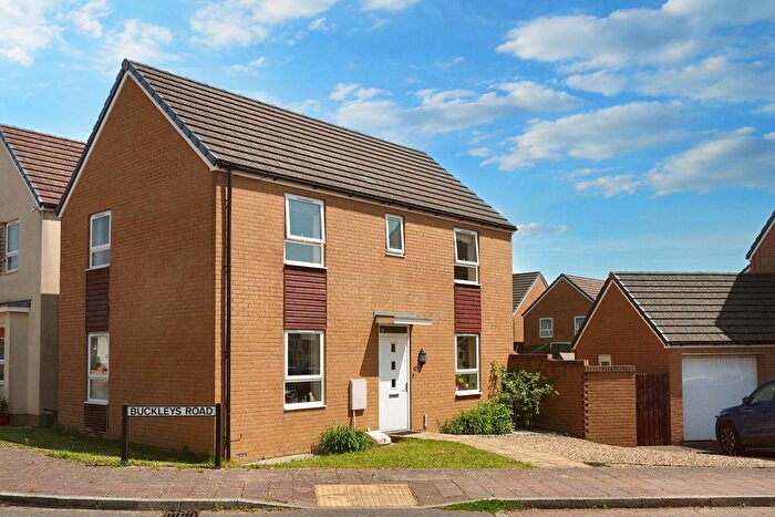 3 Bedroom Detached House To Rent In Buckleys Road, Patchway, Bristol, Gloucestershire, Bj, Gb, BS34