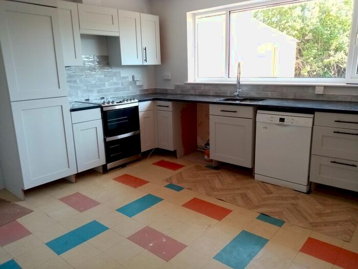 3 Bedroom Detached Bungalow To Rent In Cheddar Road, Axbridge, BS26