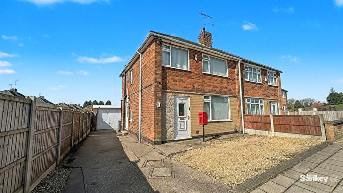 3 Bedroom Semi-Detached House For Sale In Roundhill Close, Sutton-In-Ashfield, NG17