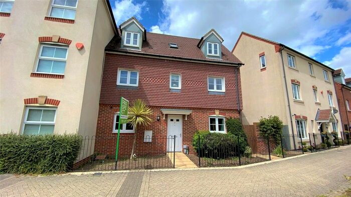 4 Bedroom Semi-Detached House To Rent In Merlin Way, Bracknell, Berkshire, RG12