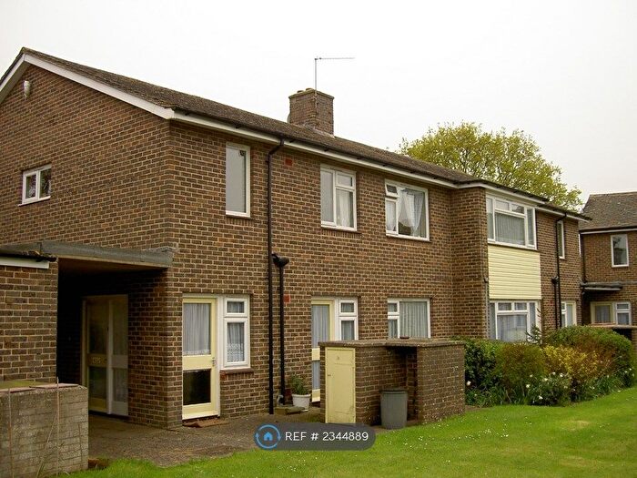 2 Bedroom Flat To Rent In Beechwood Court, Bognor Regis, PO21