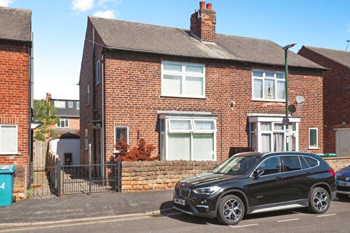 3 Bedroom Semi-Detached House For Sale In Ednaston Road, Nottingham, Nottinghamshire, NG7