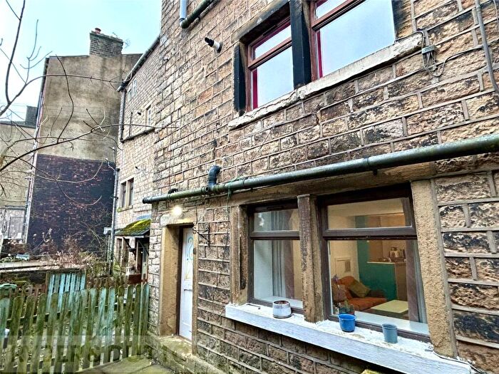 1 Bedroom Apartment To Rent In Manchester Road, Slaithwaite, Huddersfield, West Yorkshire, HD7