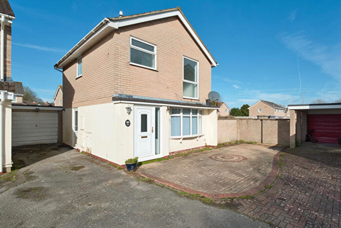 3 Bedroom Detached House For Sale In Worle Court, BS22
