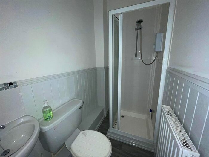 1 Bedroom Flat To Rent In Belle Vue Parade, Scarborough, YO11