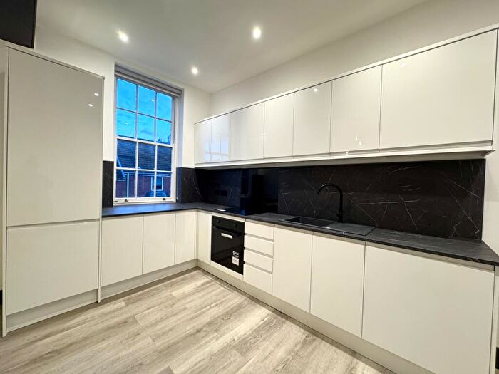 Apartment To Rent In High Street, Coleshill., B46