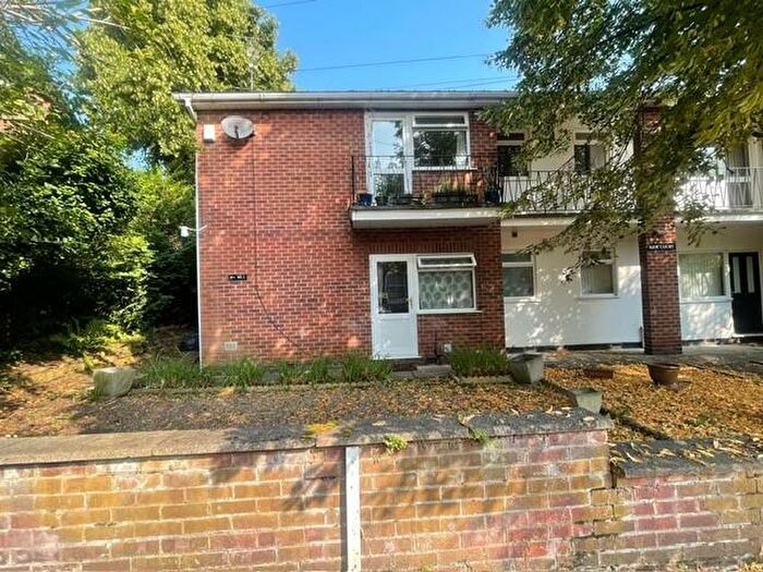 2 Bedroom Flat To Rent In Rise Court, Hamilton Road, Sherwood Rise, Nottingham, NG5