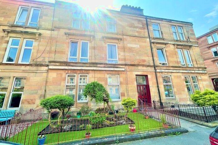 2 Bedroom Flat To Rent In Grantley Street, Glasgow, G41