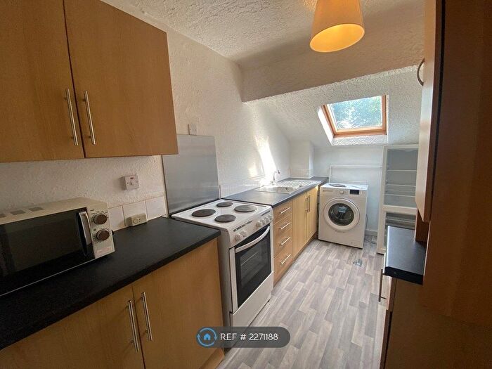 1 Bedroom Flat To Rent In Daisy Bank Road, Manchester, M14