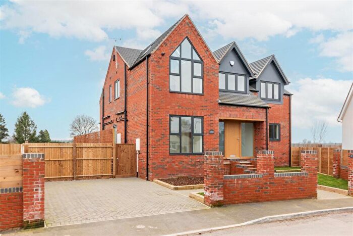 5 Bedroom Detached House For Sale In The Granary, Barton-In-Fabis, Nottingham, NG11