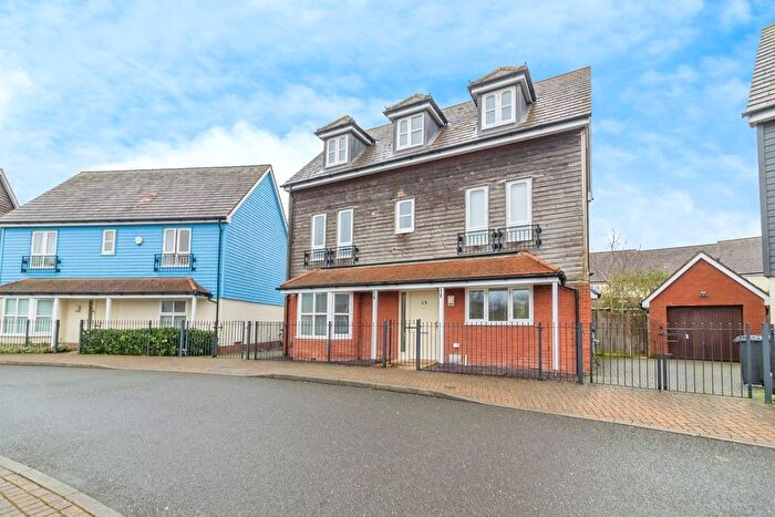 4 Bedroom Detached House For Sale In Far Holme, Middleton, Milton Keynes, Buckinghamshire, MK10