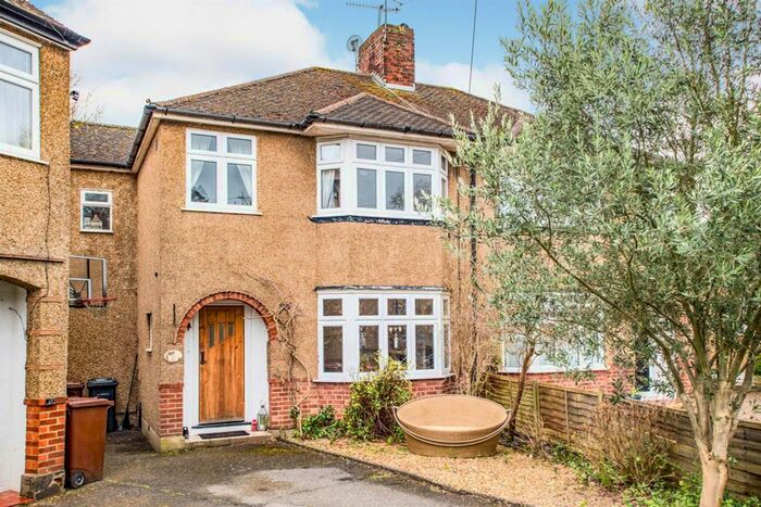 4 Bedroom Property To Rent In Herkomer Close, Bushey, WD23