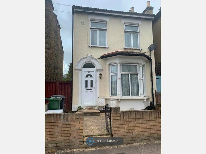2 Bedroom Flat To Rent In Salisbury Road, London, E17