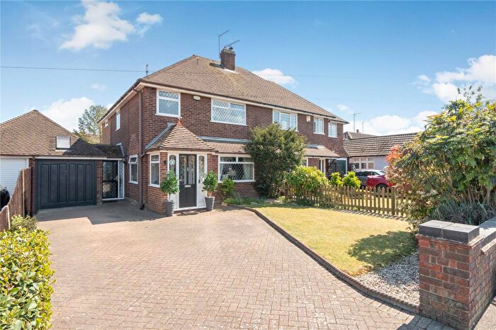 3 Bedroom Semi-Detached House For Sale In Wilmington Court Road, Wilmington, DA2