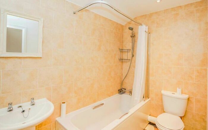 1 Bedroom Apartment To Rent In London Road, Apsley, Hemel Hempstead, HP3