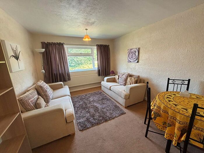 1 Bedroom Flat To Rent In Tamworth Green, SK1