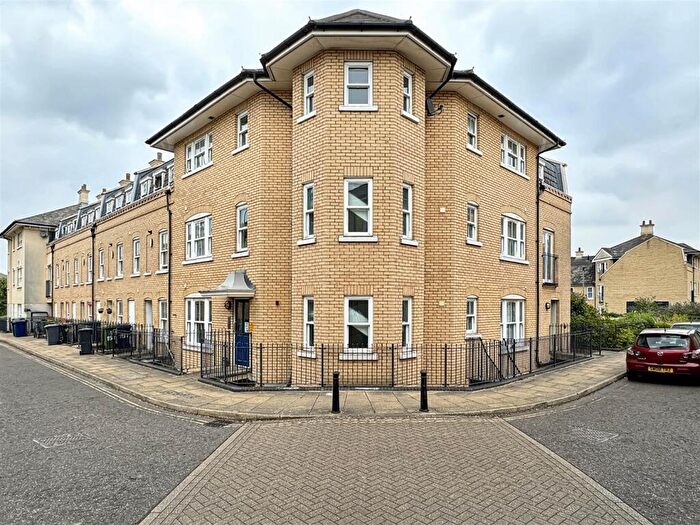 2 Bedroom Apartment To Rent In St. Matthews Gardens, Cambridge, CB1