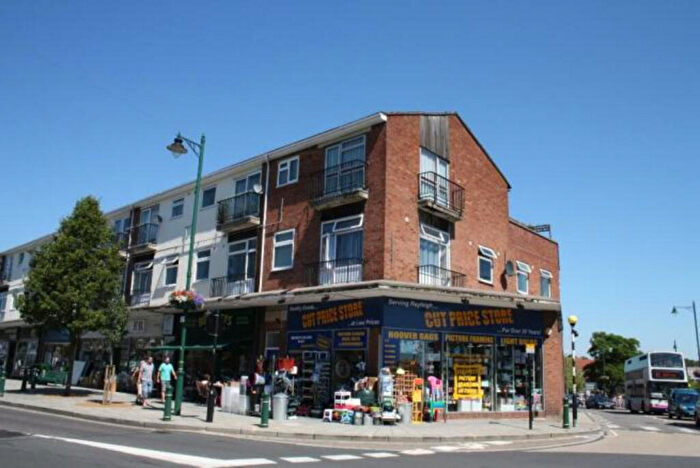 1 Bedroom Flat To Rent In Ulfa Court, Rayleigh, SS6