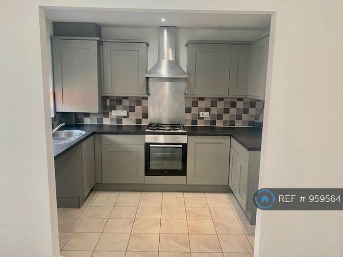 3 Bedroom Semi-Detached House To Rent In Kingswood, Liverpool, L36