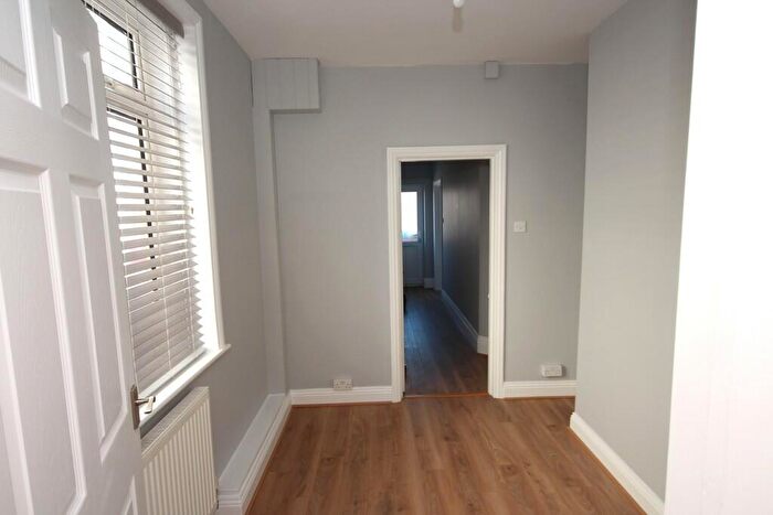 1 Bedroom Flat To Rent In Acland Road, Bournemouth, BH9