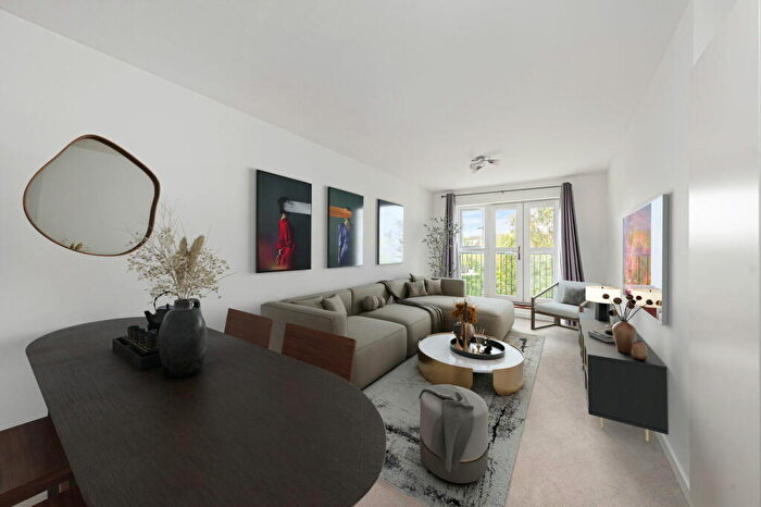 2 Bedroom Flat For Sale In Worcester Close, London, SE20