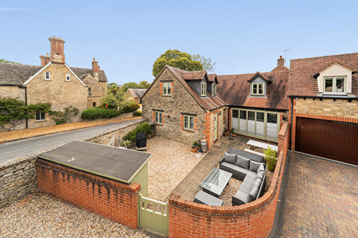 3 Bedroom Semi Detached House For Sale In Stanton Court, Trenchard Road, Swindon, SN6