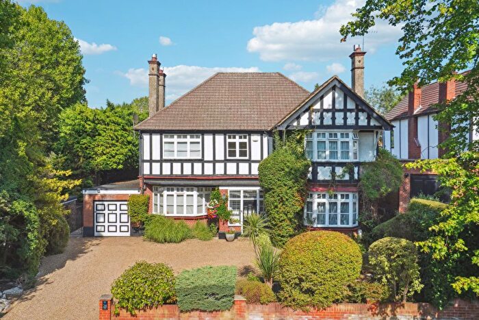 5 Bedroom Detached House For Sale In The Avenue, Hatch End, Pinner, HA5