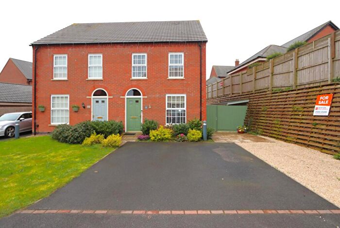 3 Bedroom Semi-Detached House For Sale In Schofield Court, Ashby-De-La-Zouch, LE65