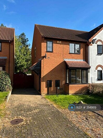 3 Bedroom Semi-Detached House To Rent In Cardwell Close, Milton Keynes, MK4