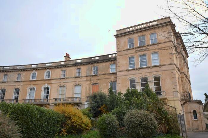 2 Bedroom Flat To Rent In Ellenborough Gardens, Whitecross Road, Weston-Super-Mare, BS23