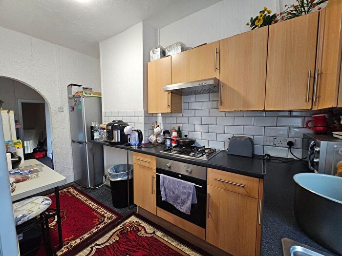3 Bedroom Flat To Rent In Ling Road, London, E16