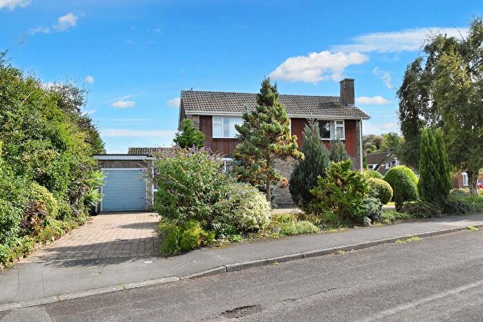 3 Bedroom Detached House For Sale In Cliff Avenue, Nettleham, LN2