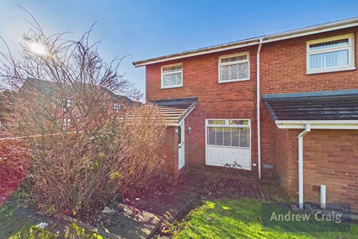 3 Bedroom End Of Terrace House For Sale In Claremont Walk, Gateshead, NE8