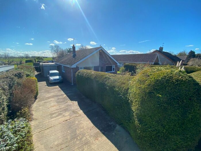 3 Bedroom Bungalow For Sale In Main Street, Ingoldsby, NG33