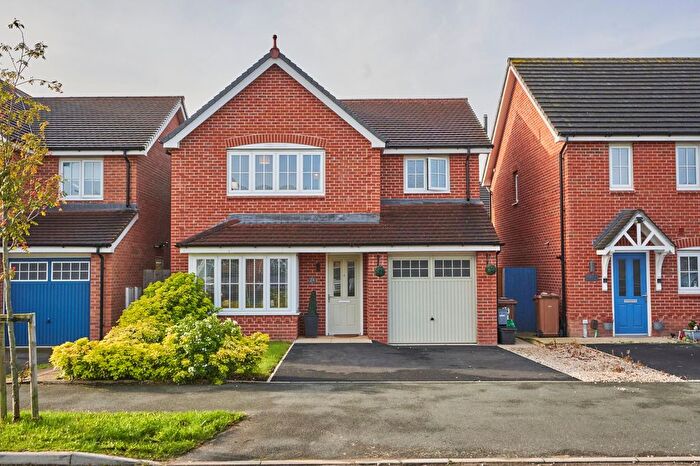 3 Bedroom Detached House For Sale In Beverley Way, Newton-Le-Willows, WA12