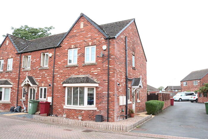 3 Bedroom End Of Terrace House For Sale In Cherry Tree Gardens, Crowle, DN17