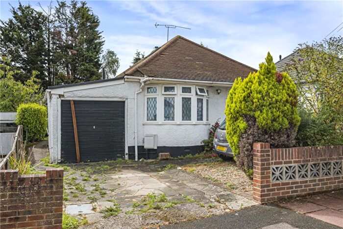 2 Bedroom Bungalow For Sale In Hayfield Road, Orpington, Kent, BR5
