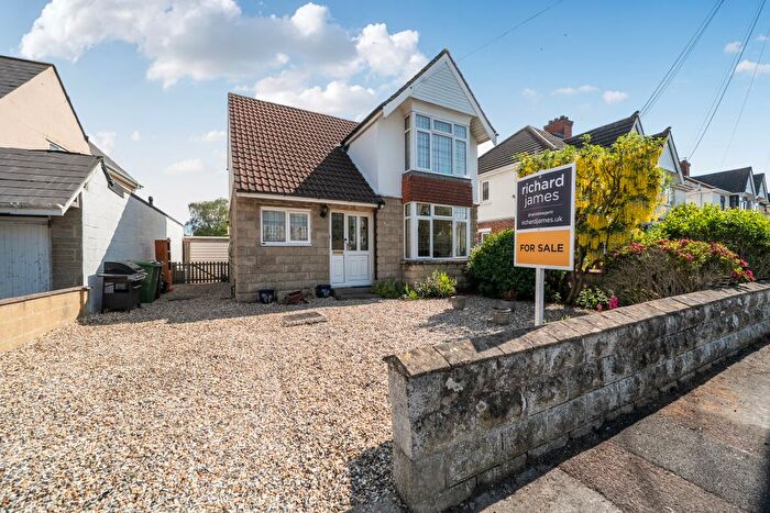 3 Bedroom Detached House For Sale In Broome Manor Lane, Old Town, Swindon, SN3