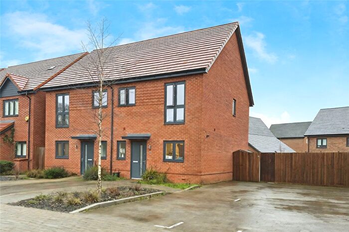 2 Bedroom Semi Detached House For Sale In Paddock Way, Crowthorne, Berkshire, RG45