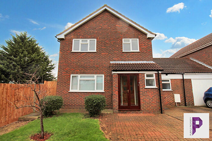 5 Bedroom Detached House For Sale In Corral Close, Chatham, Kent, ME5