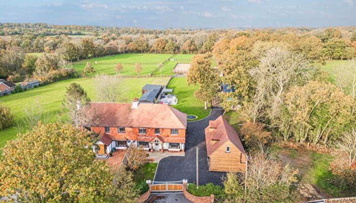 4 Bedroom House For Sale In New Road, Billingshurst, RH14