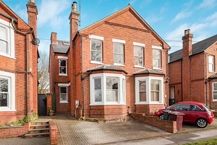 4 Bedroom Semi Detached House For Sale In Green Road, Reading, RG6