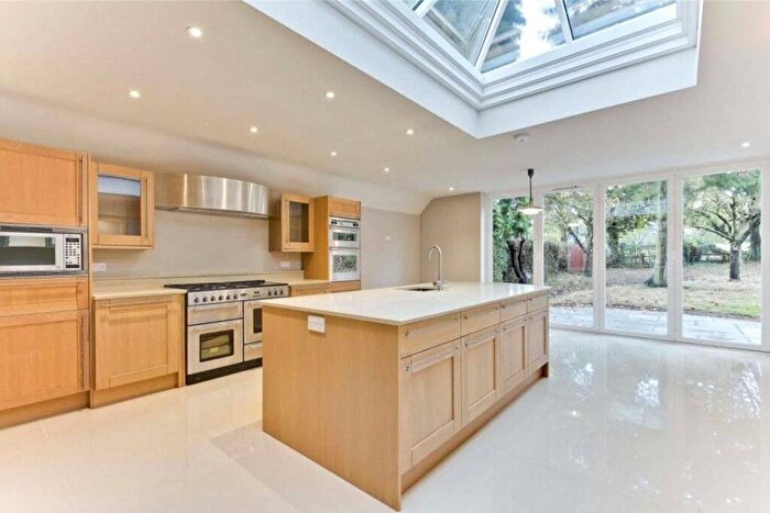 5 Bedroom Detached House To Rent In Knowle Park, Cobham, Surrey, KT11