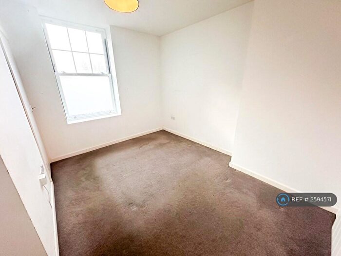 1 Bedroom Flat To Rent In Ensbury Park Apartments, Bournemouth, BH10