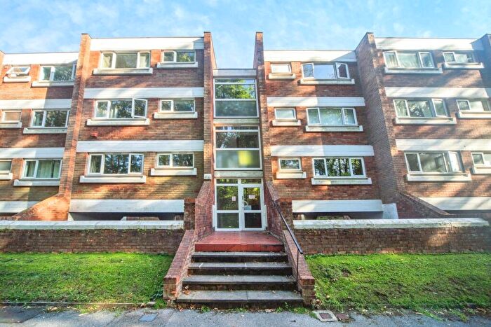 1 Bedroom Flat For Sale In Silverdale Road, Southampton, Hampshire, SO15