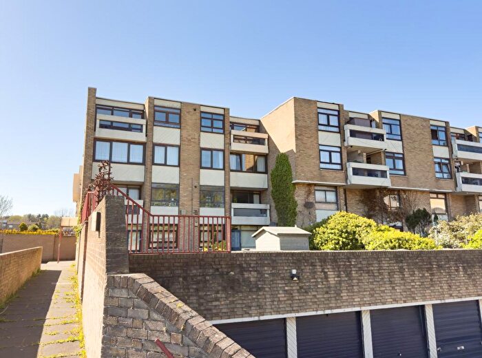 1 Bedroom Flat For Sale In Apartment Neville Court, Washington, NE37