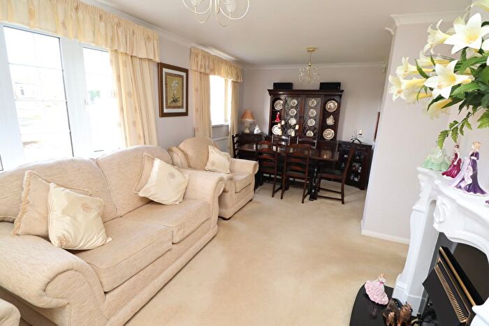 2 Bedroom Detached Bungalow For Sale In Grayson Close, Ravenfield, Rotherham, S65