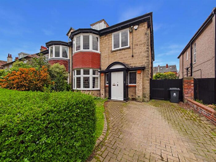 5 Bedroom Semi Detached House For Sale In Queens Road, Whitley Bay, NE26