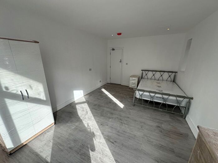 5 Bedroom Terraced House To Rent In Scarsdale Road, Manchester, M14